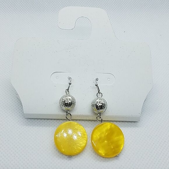 NWT Color Yellow & Silver Dangling Earrings - Picture 1 of 2